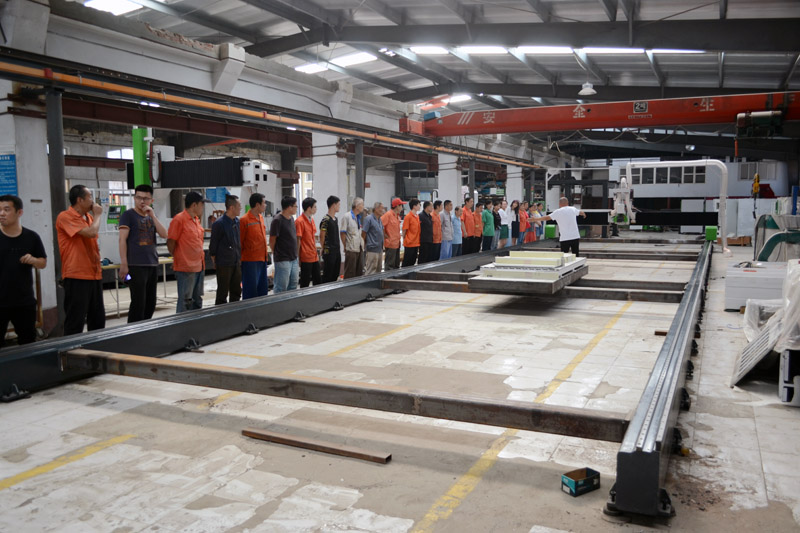 大型板材加工中心用于玻璃钢保温层新材料加工
